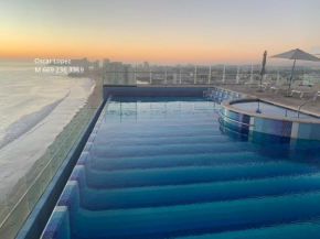 Condominio nuevo de lujo sobre el Malecon de Mazatlán